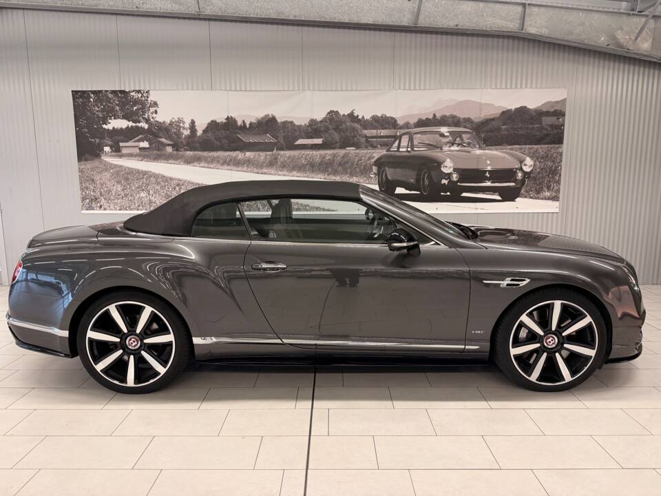 Image 9/22 of Bentley Continental GTC V8 S (2017)