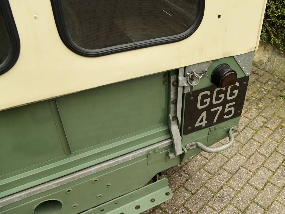 Image 31/44 of Land Rover 80 (1949)