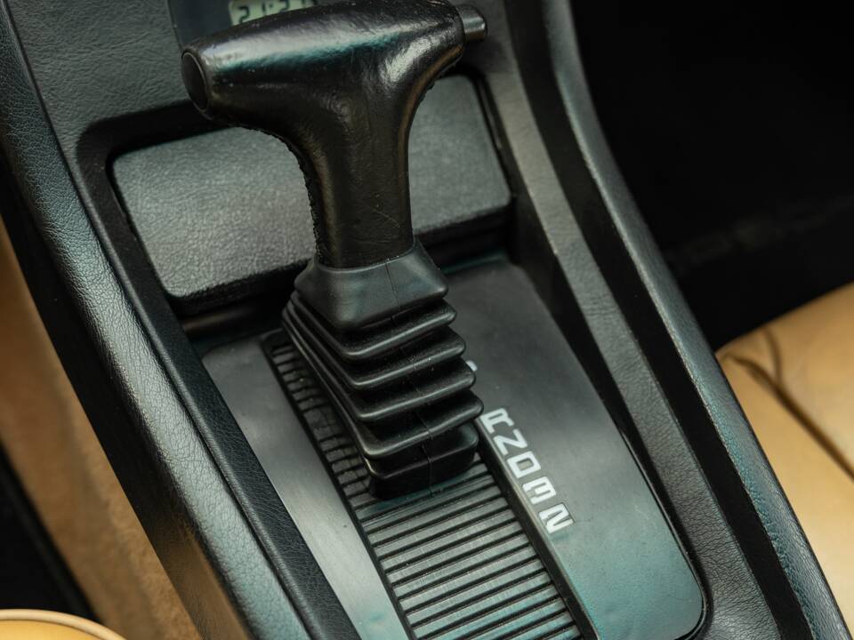 Bild 44/69 von Porsche 928 S4 (1989)