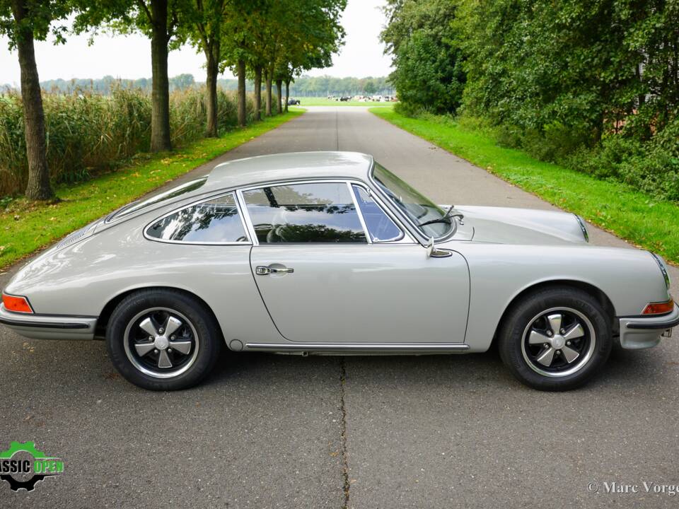 Image 25/57 of Porsche 911 2.0 (1968)