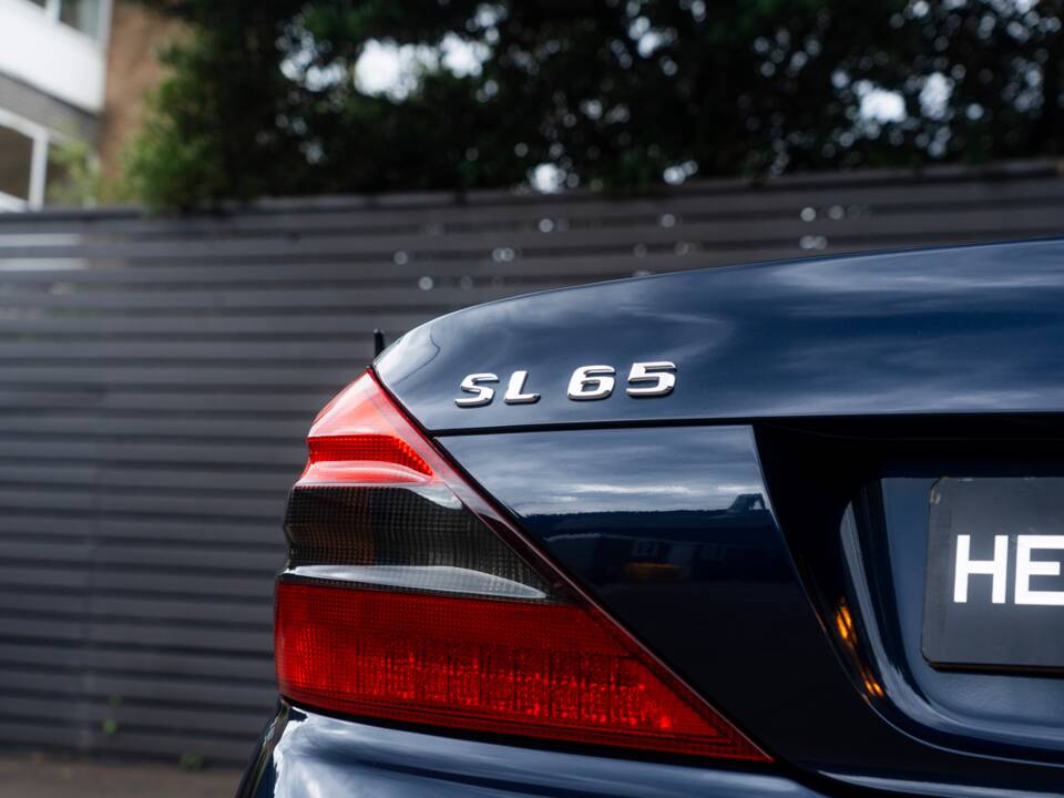 Image 7/56 de Mercedes-Benz SL 65 AMG (2004)