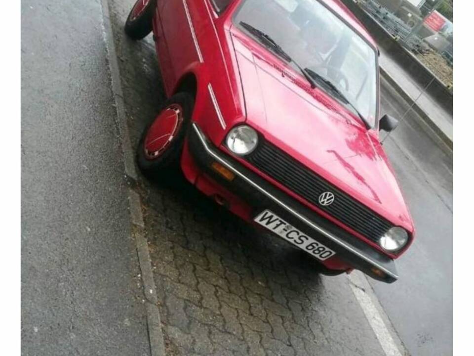 Imagen 11/13 de Volkswagen Polo II Hatchback 1.0 (1986)