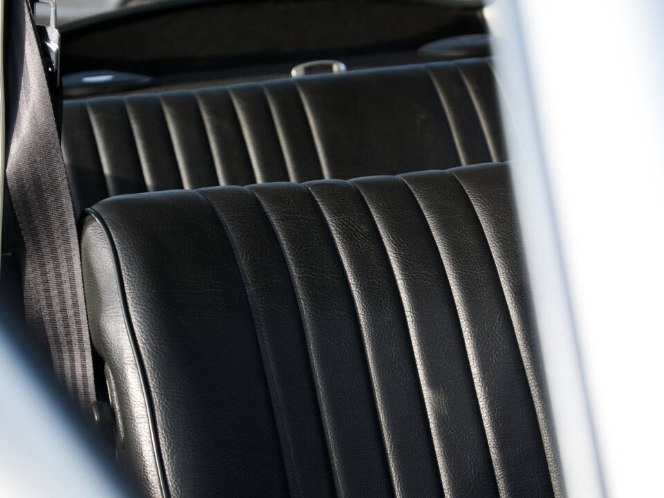 Image 45/54 of Volkswagen Beetle 1500 (1969)