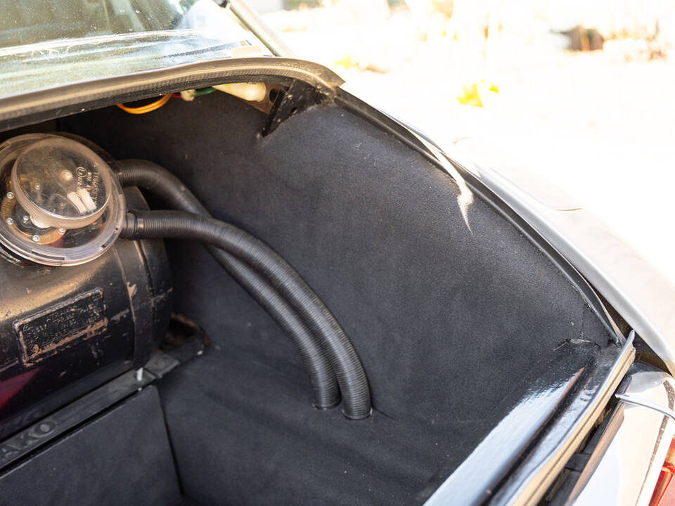 Image 47/53 of Citroën DS 23 Pallas (1972)