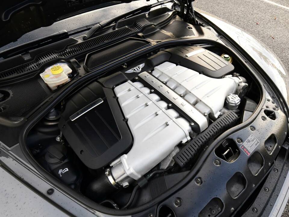 Image 41/50 of Bentley Continental GTC (2011)