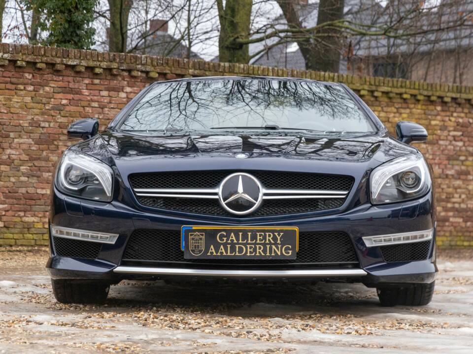 Immagine 4/50 di Mercedes-Benz SL 63 AMG (2012)