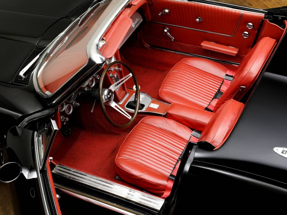 Image 8/25 de Chevrolet Corvette Sting Ray Convertible (1964)