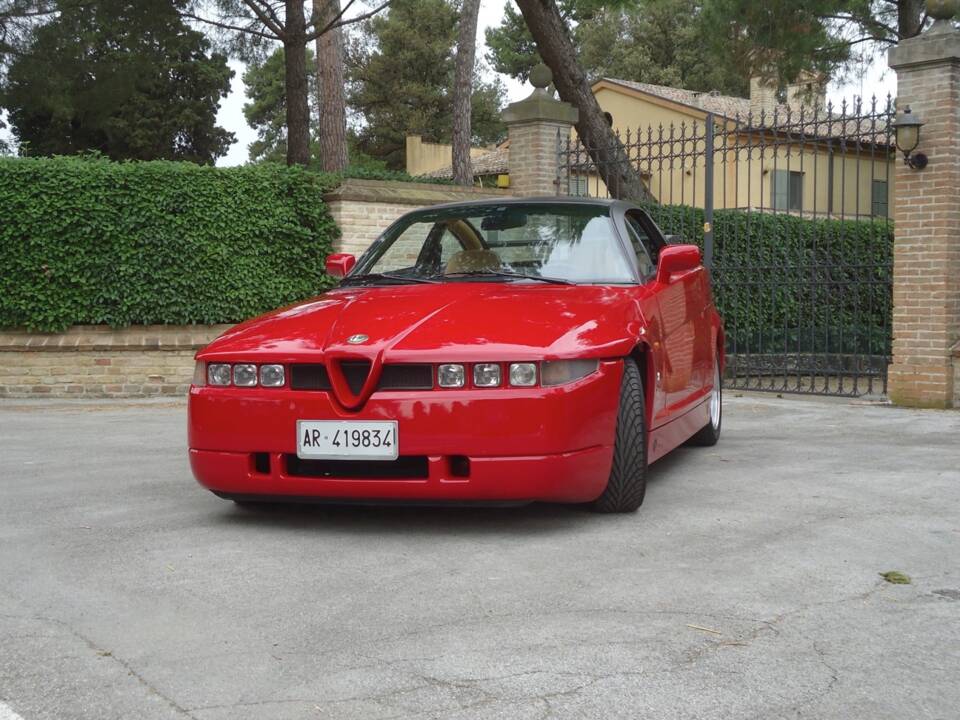 Image 2/32 of Alfa Romeo SZ (1990)