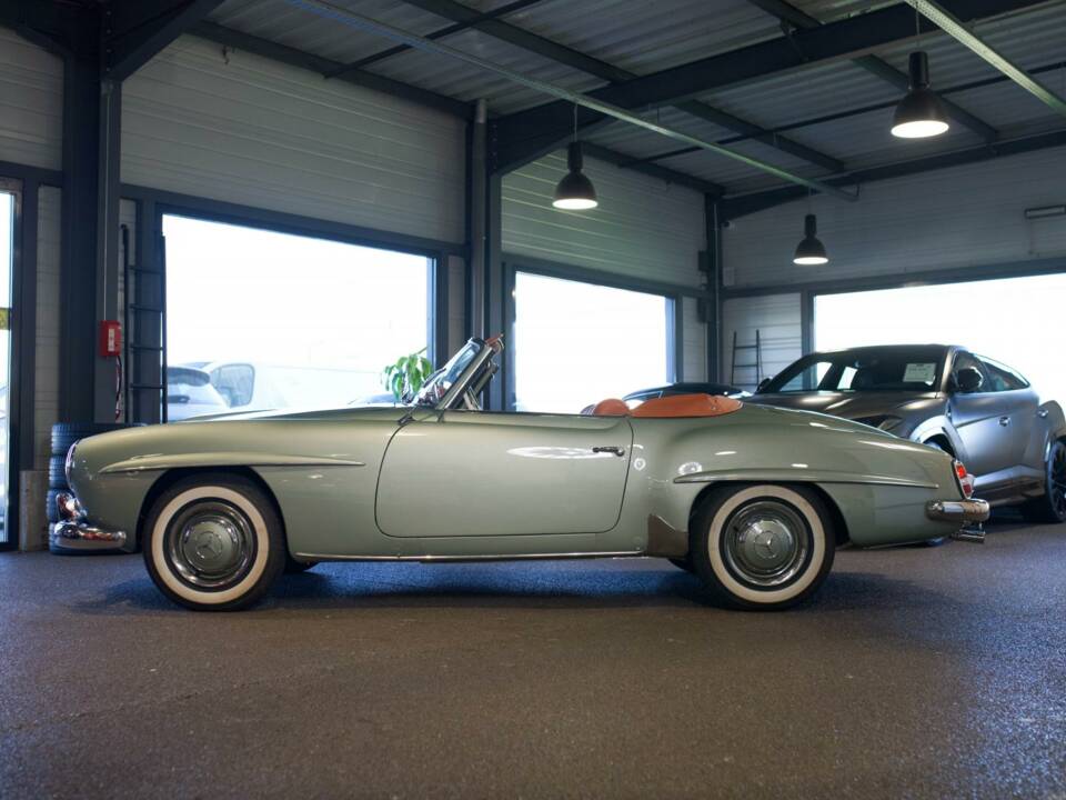 Image 4/28 of Mercedes-Benz 190 SL (1960)