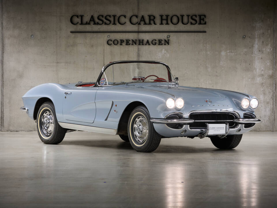 Image 13/78 of Chevrolet Corvette (1962)