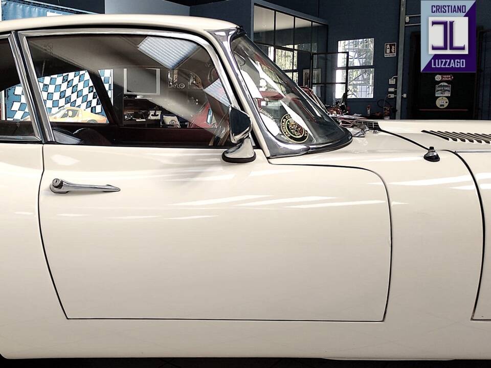 Bild 17/54 von Jaguar E-Type 4.2 (1967)