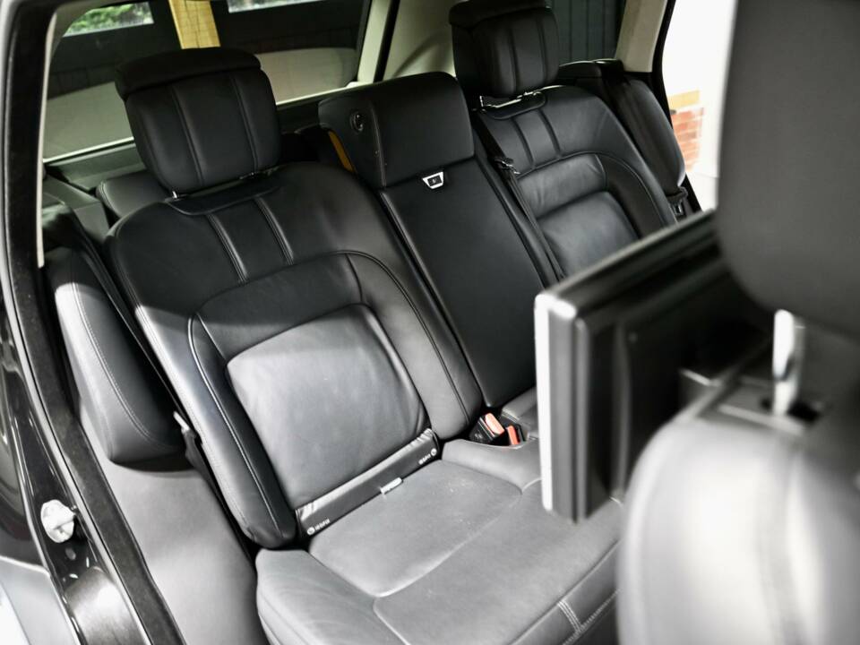 Bild 26/50 von Land Rover Range Rover Autobiography SDV8 (2018)