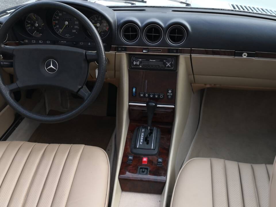 Bild 24/33 von Mercedes-Benz 280 SL (1985)