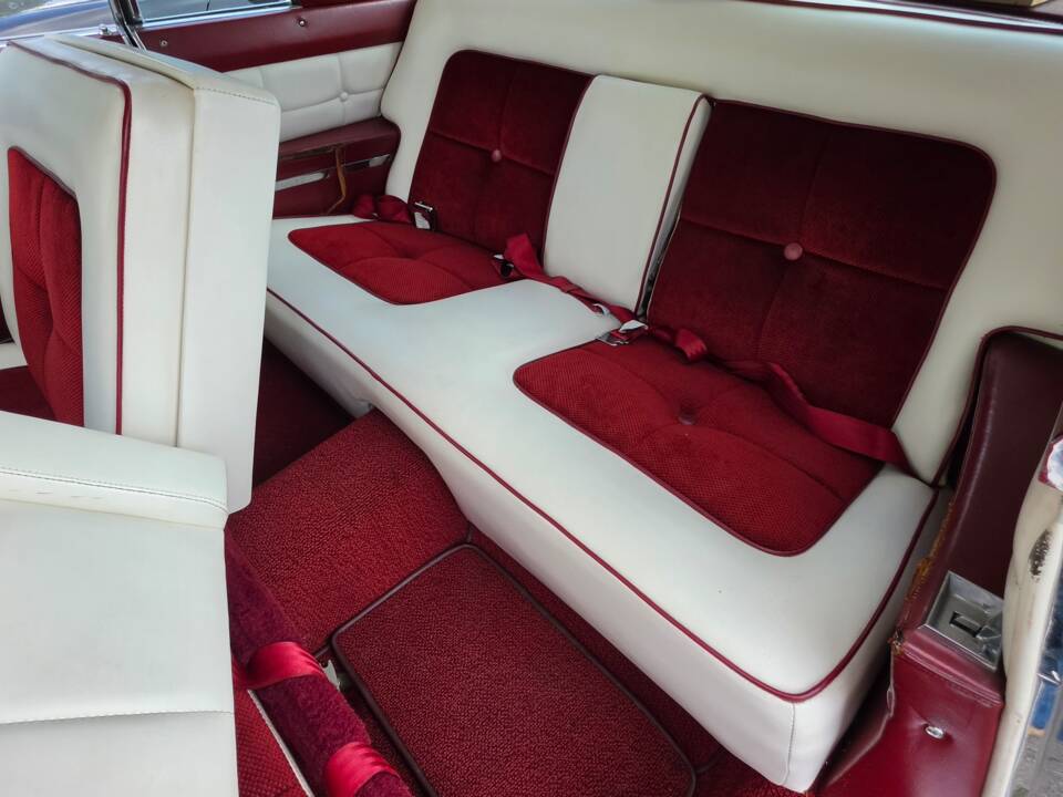 Image 13/75 of Lincoln Continental Mark II (1956)