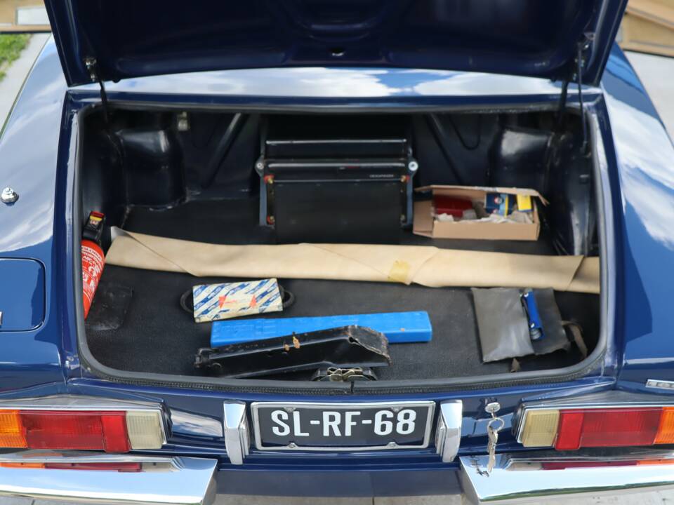 Image 22/50 of FIAT 124 Spider CS1 (1978)