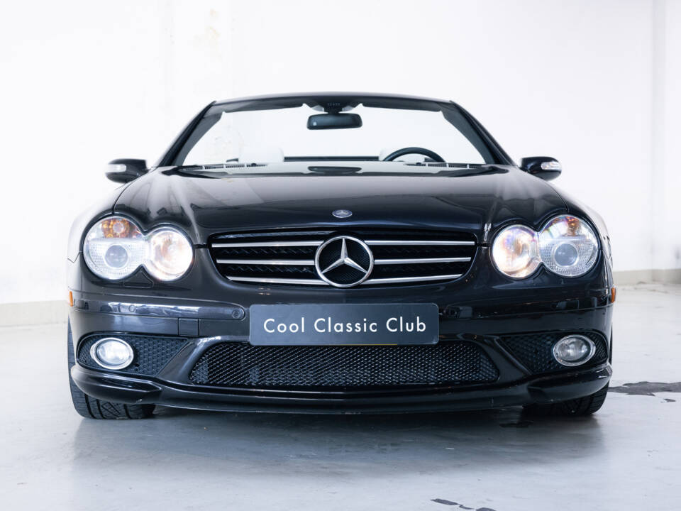 Imagen 2/43 de Mercedes-Benz SL 55 AMG (2007)