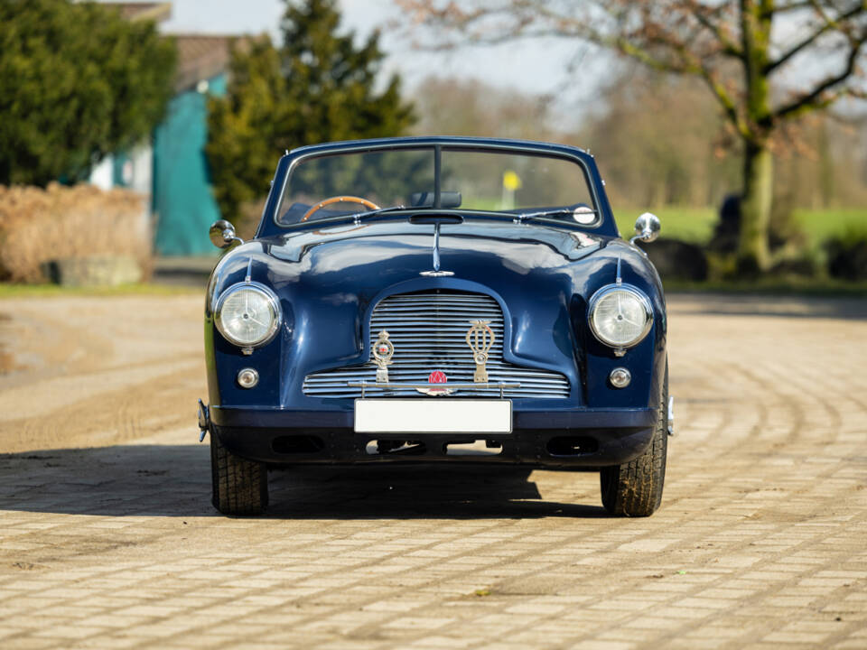 Image 7/50 of Aston Martin DB 2&#x2F;4 Mk I Vantage Convertible (1953)