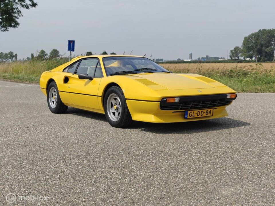 Immagine 4/44 di Ferrari 308 GTB (1977)