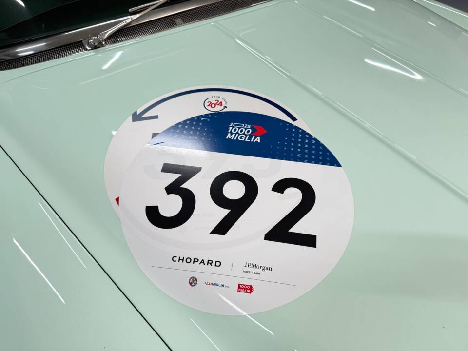 Image 2/12 of Oldsmobile Super 88 (1955)