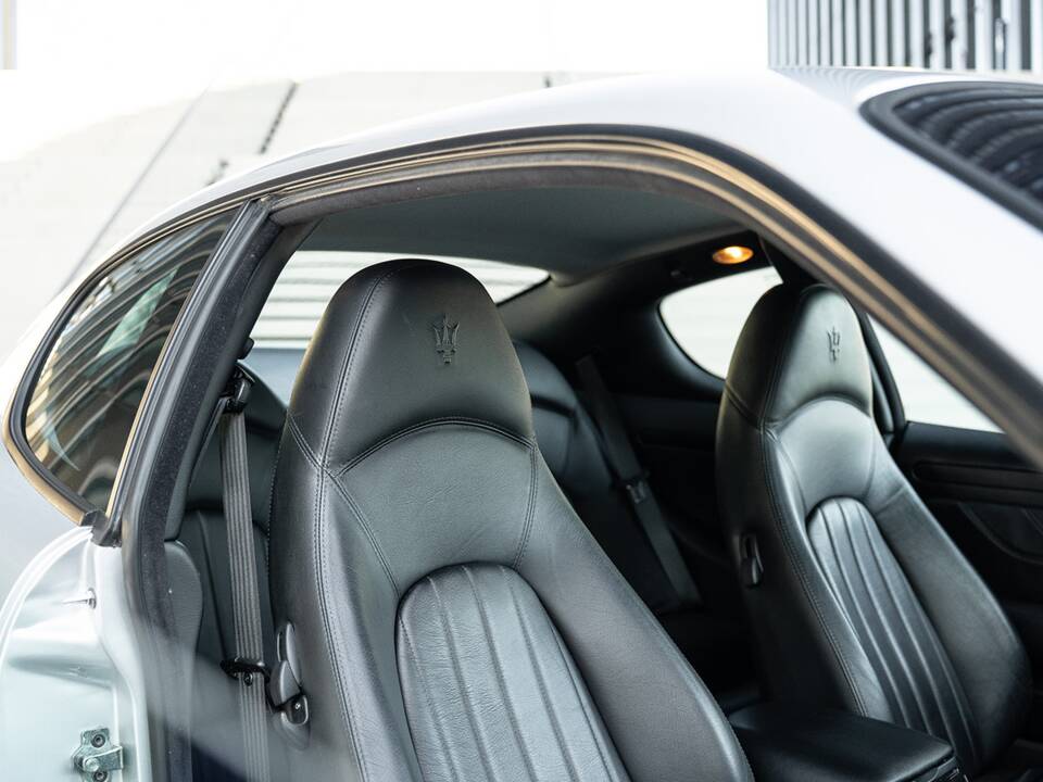 Bild 38/48 von Maserati 4200 (2004)