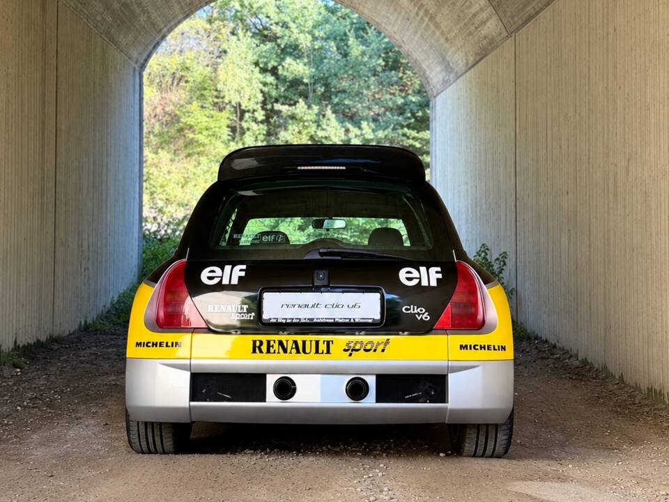 Imagen 16/29 de Renault Clio II V6 (2002)