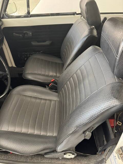 Image 9/9 of Volkswagen Beetle 1303 (1977)