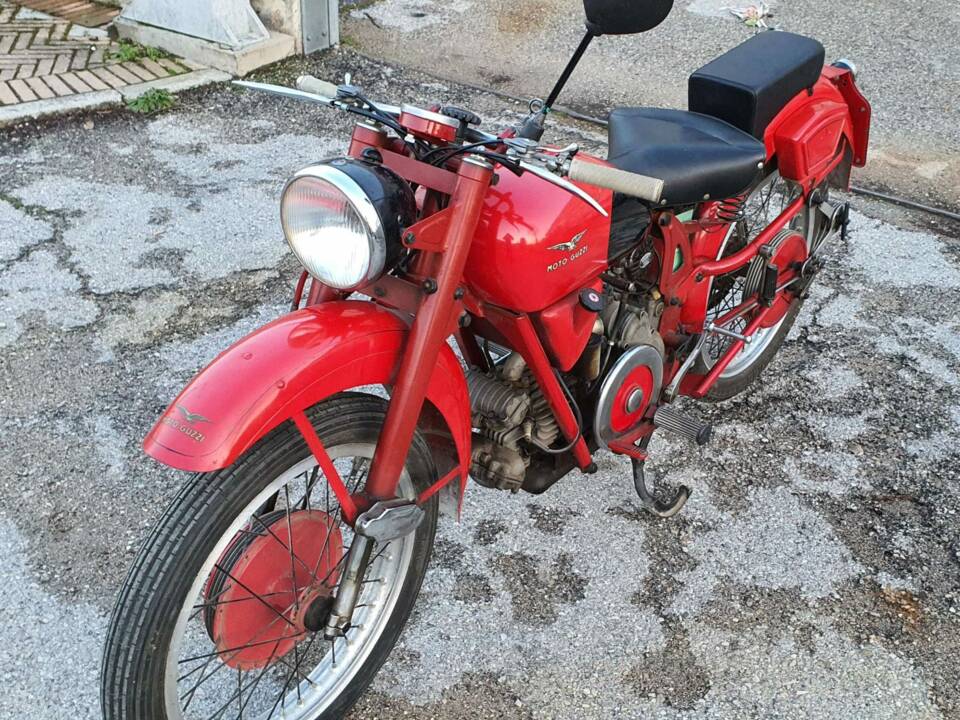Image 2/12 of Moto Guzzi DUMMY (1952)