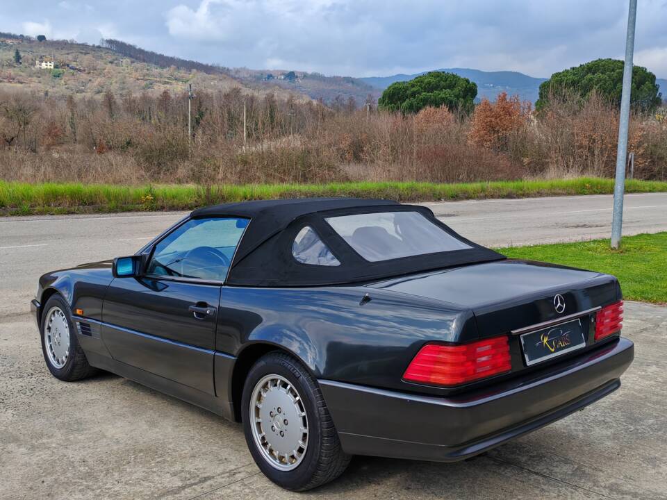 Image 7/42 of Mercedes-Benz 300 SL-24 (1992)