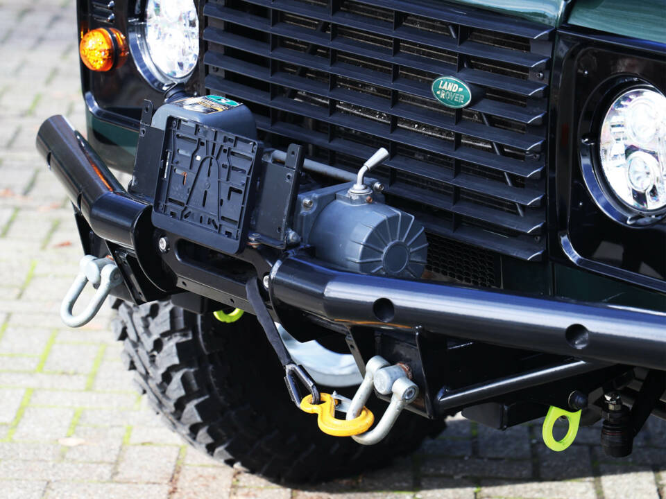 Immagine 13/34 di Land Rover Defender 110 (2000)