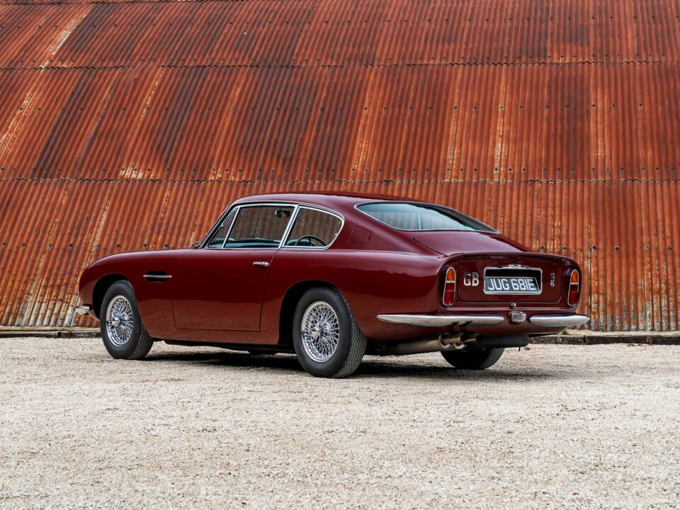 Bild 10/39 von Aston Martin DB 6 (1967)
