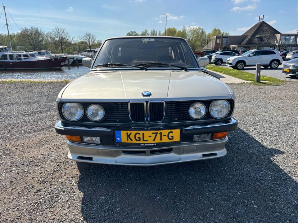 Bild 3/40 von BMW 524td (1985)