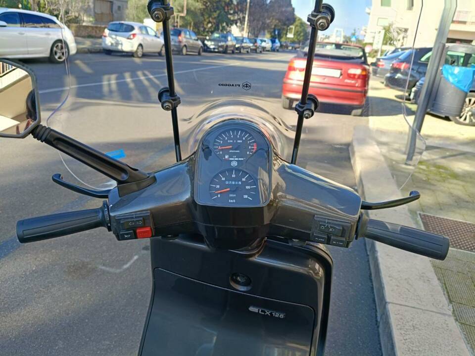 Bild 18/31 von Piaggio Vespa Cosa 125 (1988)
