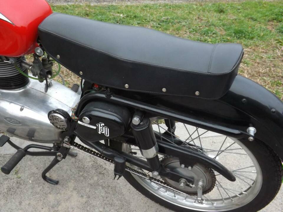 Imagen 10/50 de Gilera 150 Sport (1955)