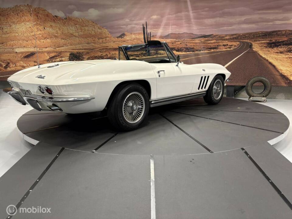 Image 5/50 of Chevrolet Corvette Sting Ray Convertible (1965)