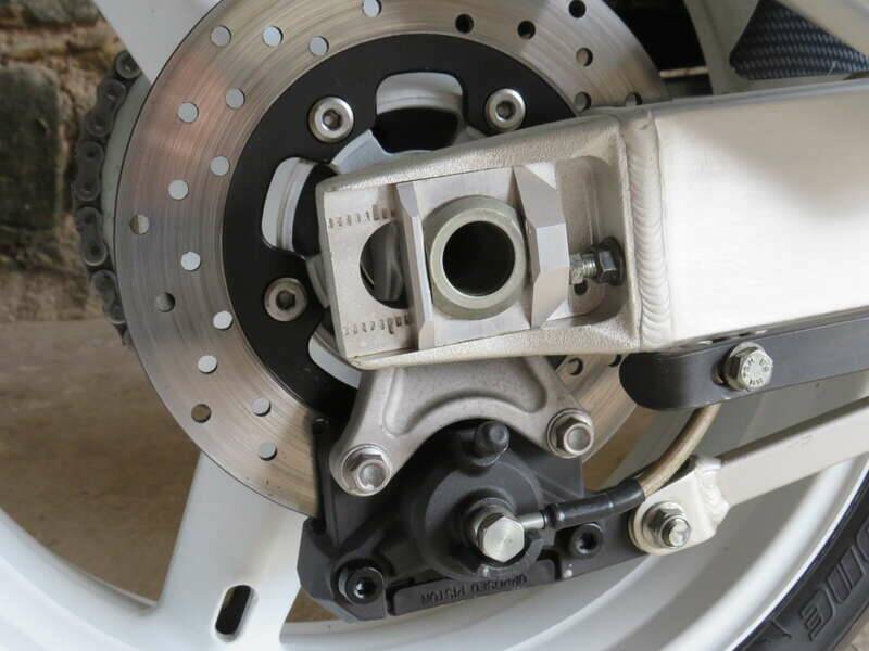 Bild 33/37 von Suzuki DUMMY (2002)