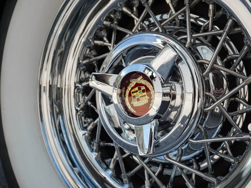 Bild 55/62 von Cadillac Coupe DeVille (1959)