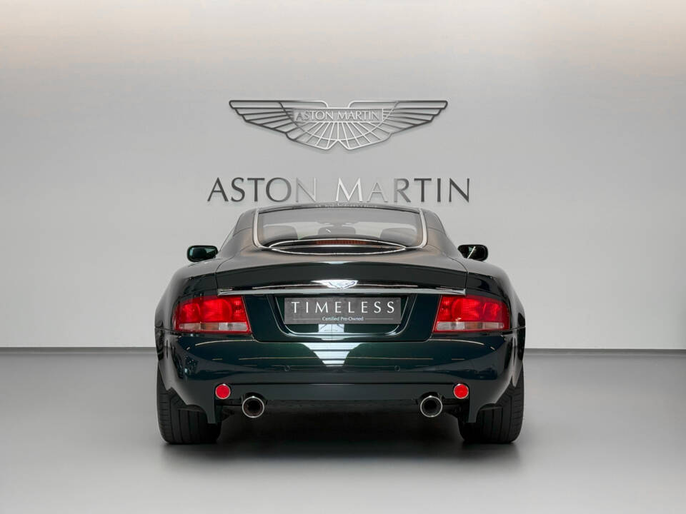 Image 15/43 of Aston Martin V12 Vanquish (2003)