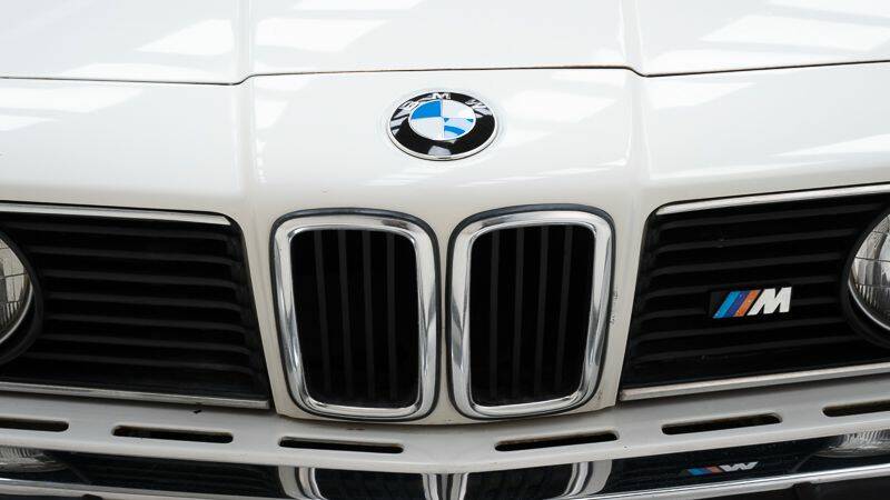 Image 12/15 of BMW 635 CSi (1986)