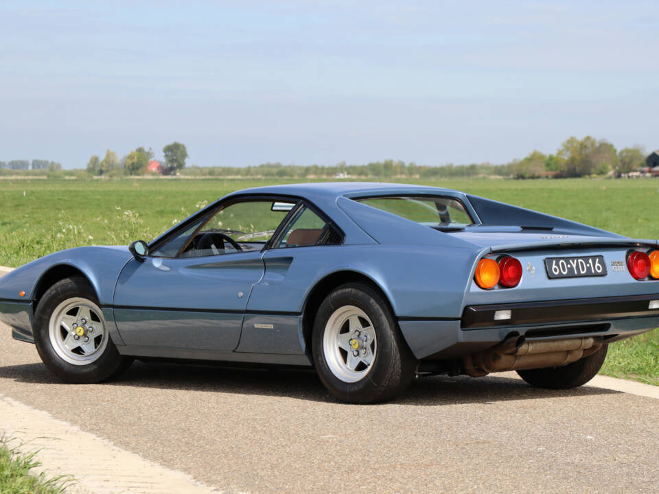Image 16/50 of Ferrari 308 GTB (1976)