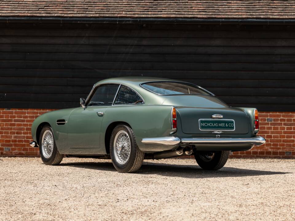 Image 11/42 de Aston Martin DB 4 GT (1959)