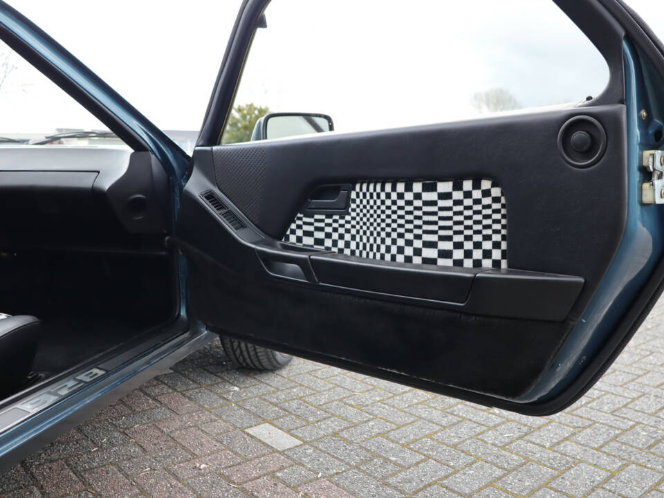Bild 30/48 von Porsche 928 (1978)