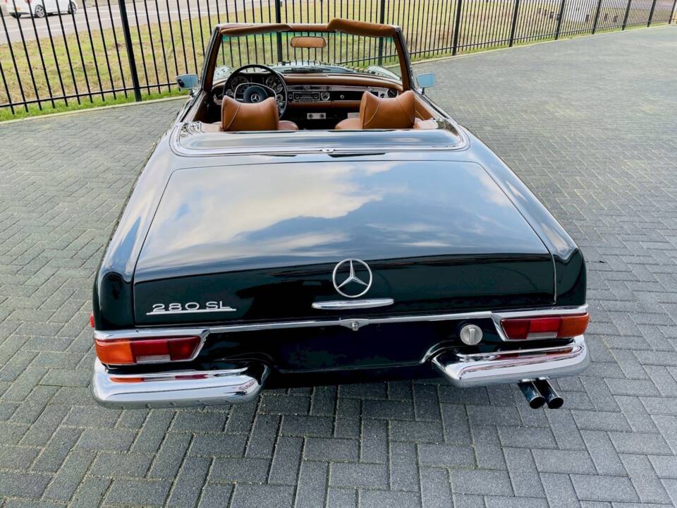 Afbeelding 9/36 van Mercedes-Benz 280 SL (1970)