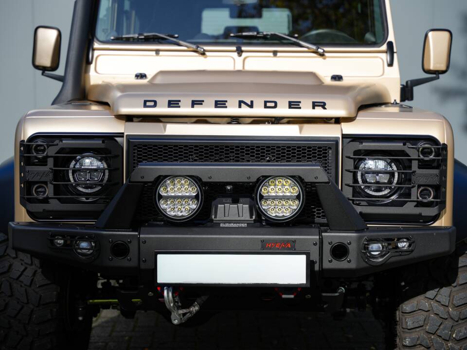 Bild 27/58 von Land Rover Defender 110 (2013)