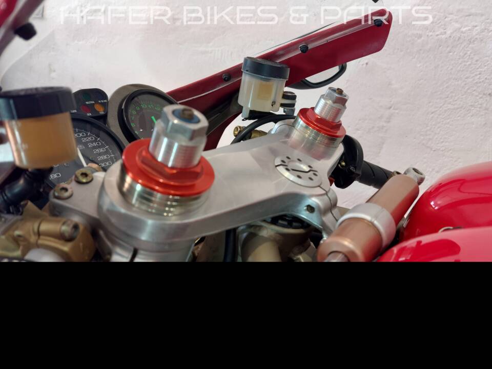 Bild 27/42 von Ducati 916 (1995)