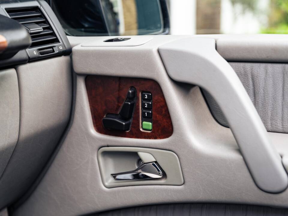 Bild 28/32 von Mercedes-Benz G 400 CDI (lang) (2005)