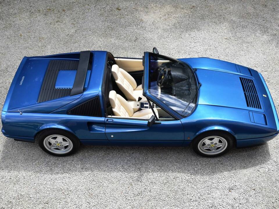 Image 10/47 of Ferrari 328 GTS (1989)