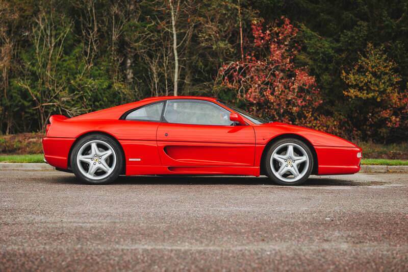 Image 5/50 de Ferrari F 355 Berlinetta (1998)