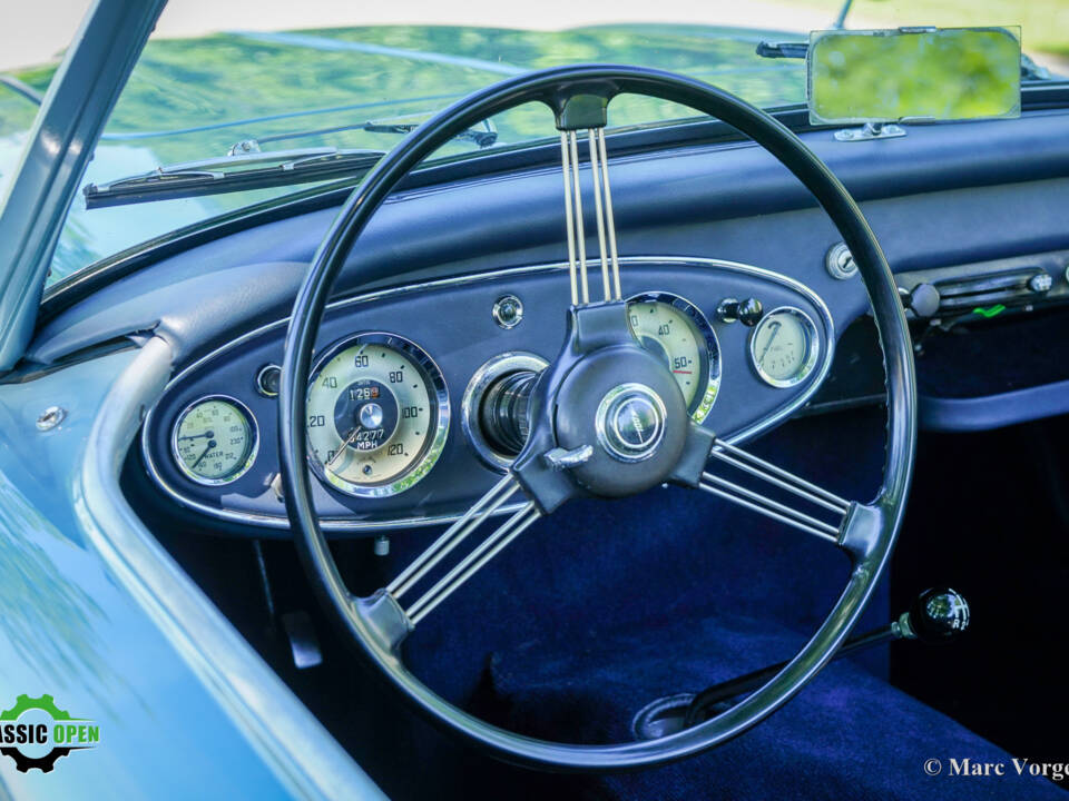 Image 8/51 of Austin-Healey 100&#x2F;6 (BN4) (1958)