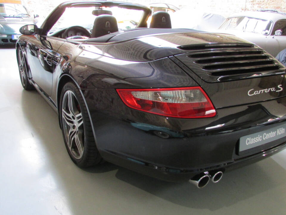 Imagen 5/15 de Porsche 911 Carrera S (2007)