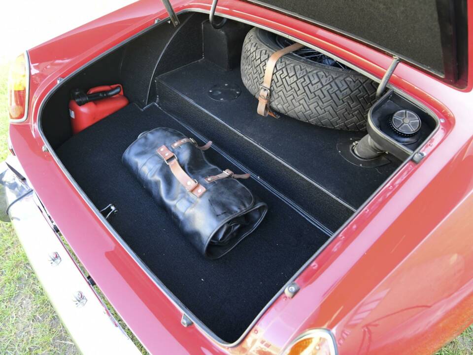 Bild 28/50 von Ferrari 250 GTE (1962)